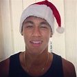 Com gorro de Papai Noel, Neymar deseja feliz natal aos fãs ...
