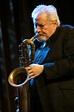 Saxofonist Ronnie Cuber (80) overleden - Jazzenzo