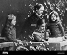 Olivia Langdon Clemens and daughters, Mark Twain (Samuel Clemens ...