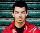 Joe Jonas Biography - Facts, Childhood, Family Life & Achievements