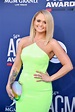 Miranda Lambert Wows Fans with Her Natural Beauty as She Poses in a ...
