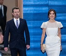 Il royal look del giorno: l'abito da cocktail bianco di Mary di Danimarca