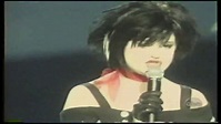 Kelly Osbourne-Shut Up [Live] - YouTube