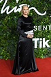 Kristin Scott Thomas Brings the Gray Hair Trend to the Fashion Awards ...