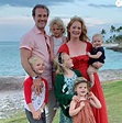 James Van Der Beek, sa femme Kimberly et leurs cinq enfants au Club Med ...