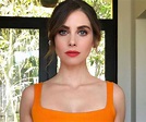 Alison Brie Biography - Facts, Childhood, Family Life Achievements