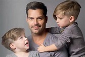 Pai de gêmeos, Ricky Martin comemora chegada de mais um filho - Área VIP