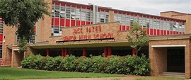 Building Programs / Yates High School