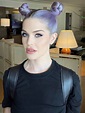 Kelly Osbourne slams 'stupid' plastic surgery rumors