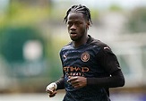 Ghanaian teenager Darko Gyabi to join Leeds United from Man City for £5 ...