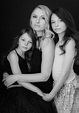 Mom kids daughter | Mom daughter photos, Family portrait poses ...