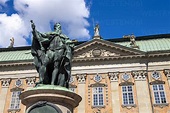 Statue of Gustavo Erici in front of Riddarhuset (House of Nobility) in ...