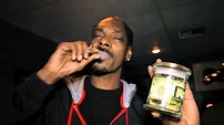Snoop Dogg Smoking Kurupts MoonRock Strongest Marijuana! - YouTube