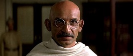 Gandhi (1982) – Movie Reviews Simbasible