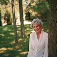 A look at the work and life of author Alice Munro - Hoy