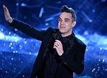1974: Ve la primera luz Robbie Williams, famoso cantante británico, El ...