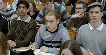 13 Semester · Film 2010 · Trailer · Kritik