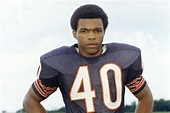 Gale Sayers, Bears Hall of Fame Running Back, Dies at 77 | Black Voices ...