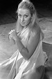 Stunning photos of a young Helen Mirren from the 1960s and 1970s - Rare ...