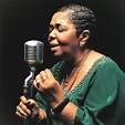 CESARIA EVORA : L'icône du Cap Vert - Roots Magazine