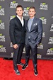 Charlie y Max Carver en la alfombra roja de la entrega de los MTV Movie ...