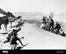 Película: Lawrence de Arabia. /NDirector David Lean rodando una escena ...