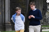 Le prince Gabriel et le prince Emmanuel de Belgique devant les ...