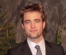 Robert Pattinson Biography - Facts, Childhood, Family Life & Achievements