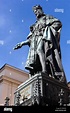 Estatua de Carlos IV Sacro Emperador Romano de Bohemia Figura del rey ...