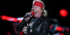 Axl Rose, líder de la famosa banda de rock “Guns N’ Roses”, celebra 58 ...