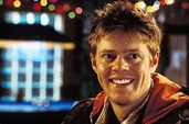 In Love Actually (2003) Kris Marshall’s character, Colin Frissell ...