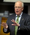 Kenneth Starr speaks at A&M symposium | News | theeagle.com