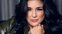 Karina, la cantante venezolana conocida como La Voz · La Guía de Caracas