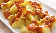 Cómo preparar las auténticas patatas bravas con su salsa original