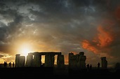 Neuer Stonehenge-Fund stützt womöglich Legende von Zauberer Merlin ...