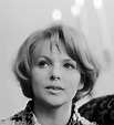 DDR-Fotoarchiv: Berlin - Die Schauspielerin Angelika Waller in Berlin ...
