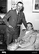 THOMAS MANN - mit seiner Frau in ihrem Hotelzimmer in New York. 29.05. ...