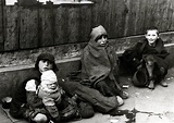 44 Warsaw Ghetto Photos That Capture The Horrors Of The Holocaust
