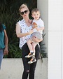 January Jones Lunches In Santa Monica With Her Son | Celeb Dirty Laundry