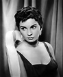 Hollywood olden maidens | Jean simmons, Classic beauty and Actresses