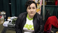 Sloane Leong Interview at Emerald City Comic Con 2018 - YouTube