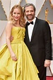 Leslie Mann and Judd Apatow | Celebrity Couples at the 2017 Oscars ...