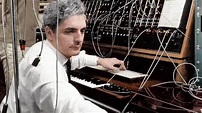Hace 87 años, nació Robert Moog, inventor de sintetizadores — Radio ...