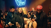 Tyga presume de pelo liso junto a YG y Blueface en el vídeo de ‘Bop’