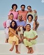 Gilberto Gil posa com os sete filhos: Bela (de amarelo), Preta (de ...