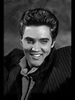 💙🎶💙 | Elvis presley pictures, Young elvis, Elvis presley photos
