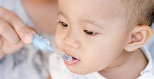 小孩刷牙需要牙膏嗎？牙膏的量對護齒有何關係？ – 媽媽經｜專屬於媽媽的網站