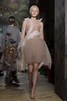 Schwanenkleid bei Dior: Woher kommt die Faszination?