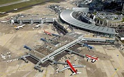 Flughafen Düsseldorf: Am Airport drohen höhere Kosten bei späten Landungen