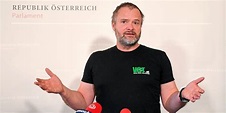 Martin Balluch: Der Doppeldoktor und das liebe Vieh - Panorama ...